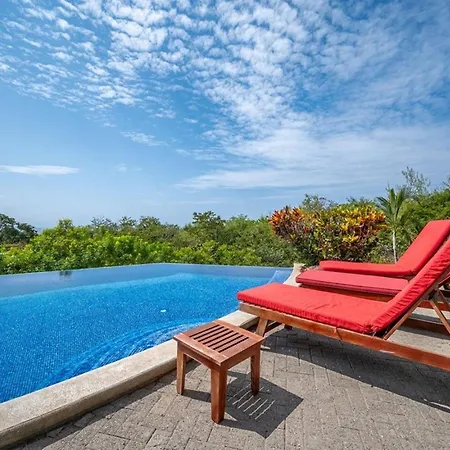 Villa Estrellas - Stunning Ocean-Views, Potrero, Spacious 4 Bedroom Villa